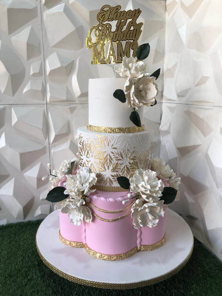 Cakes in Uyo